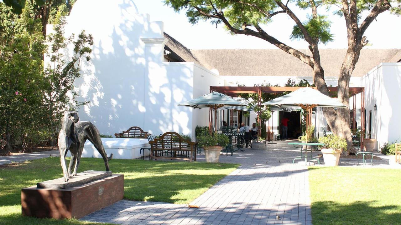 Drostdy Hotel Graaff-Reinet Exterior foto The restaurant at the Stellenbosch University Faculty of Art