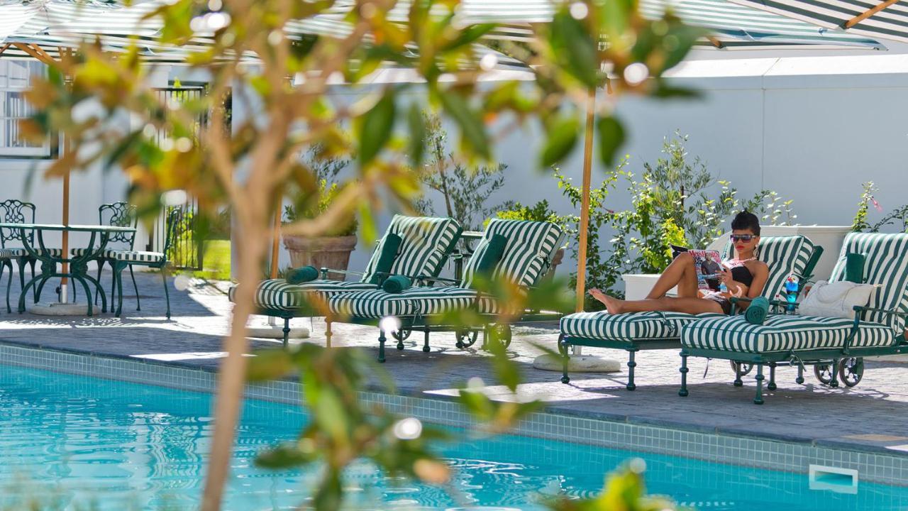 Drostdy Hotel Graaff-Reinet Exterior foto The pool at the Beverly Hills Hotel