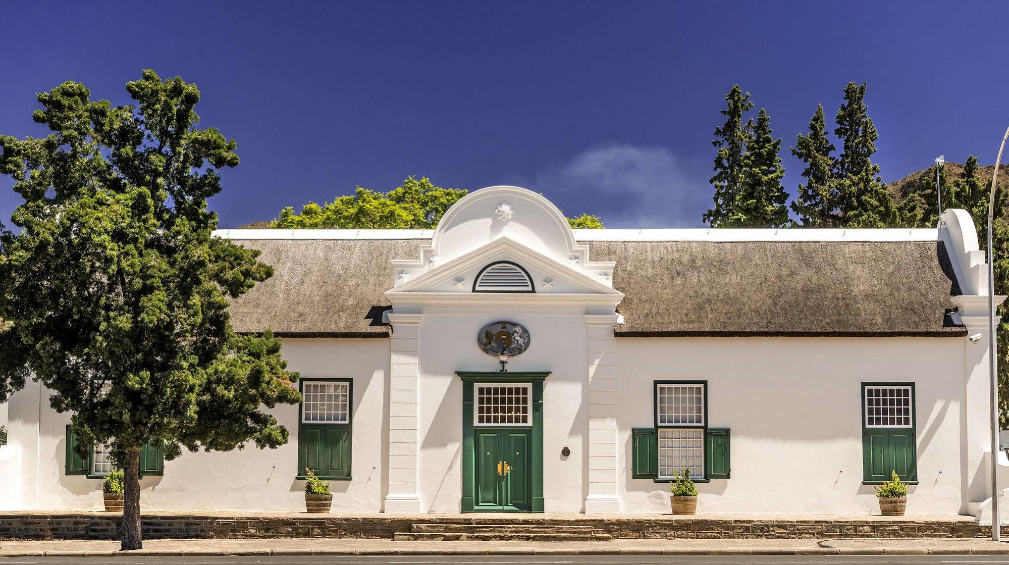 Drostdy Hotel Graaff-Reinet Exterior foto The Old House Museum